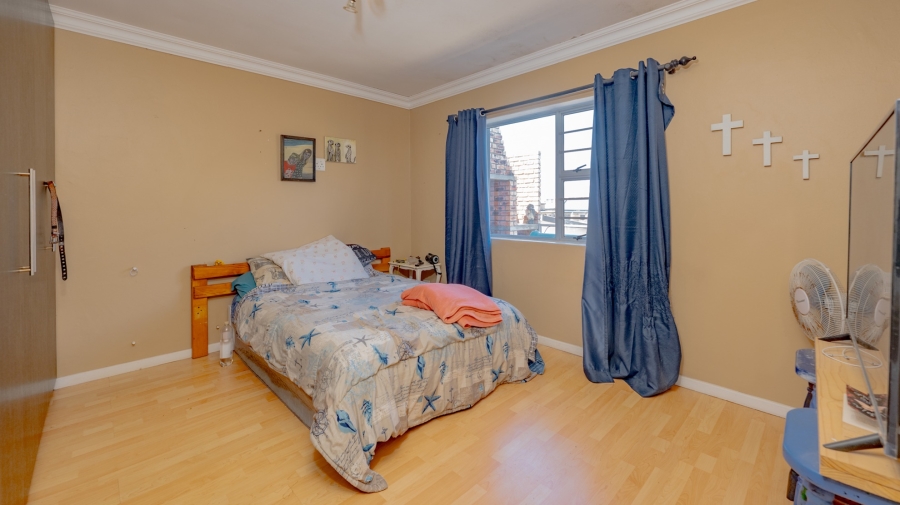 9 Bedroom Property for Sale in Struisbaai Western Cape